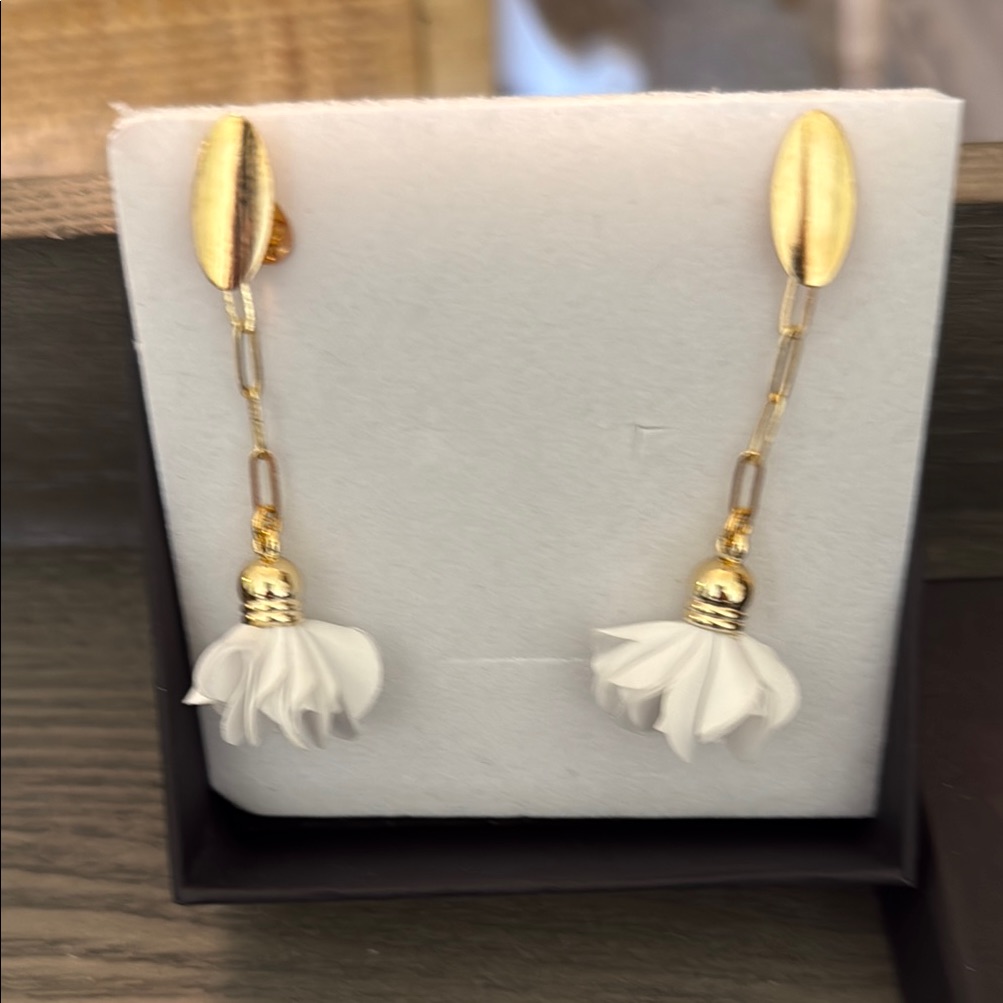 Elegant Gold And White Dangle Earrings